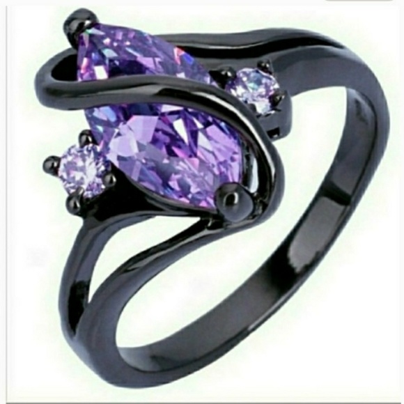 Jewelry - 🎀18k Black Gold Amethyst Ring